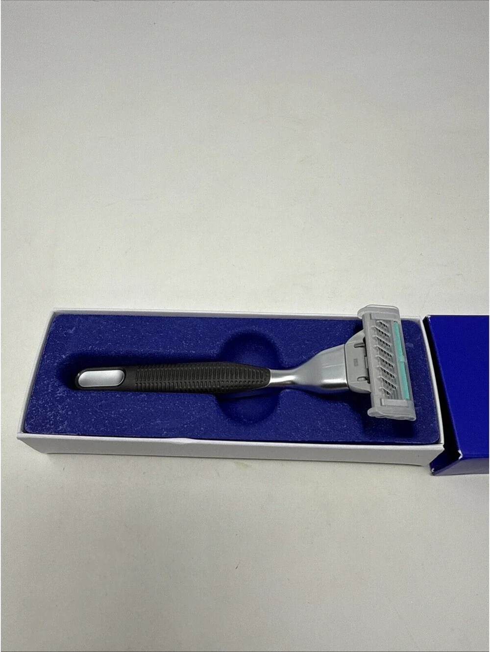 Harry's Plus Men's Razor Handle with Razor Blade Cartridge - New In Box